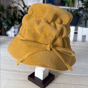 NY Paris Lady Elegant country club creations Mustard Bucket Hat Chic antique
